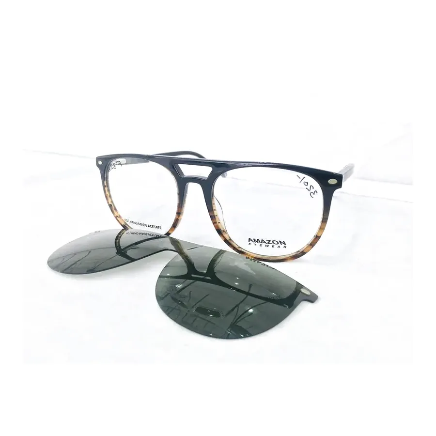 Amazon Clip-On, Green Lens